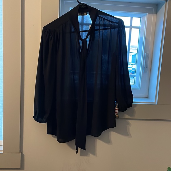 COPY - NY&Co: 7th avenue design studio - blouse with tie - M - Picture 3 of 3